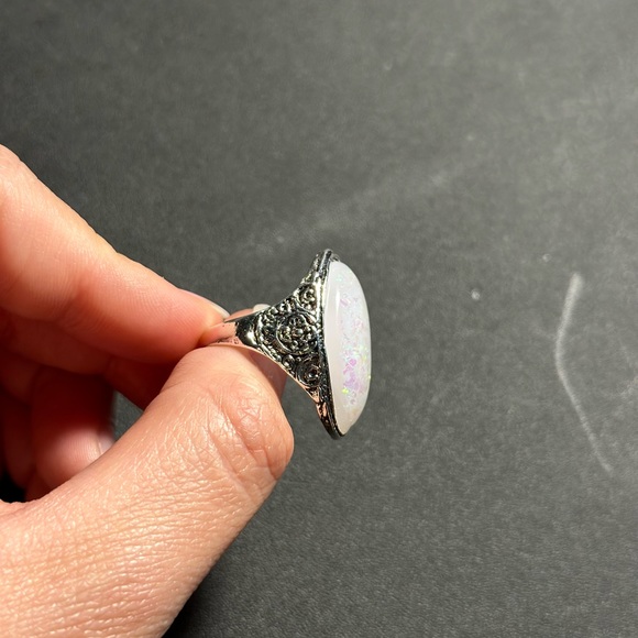 Ring - Picture 3 of 3